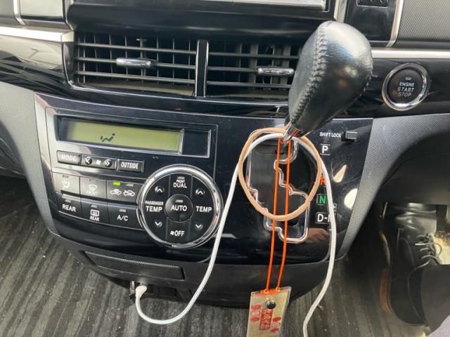 TOYOTA ESTIMA 2013 Image 31