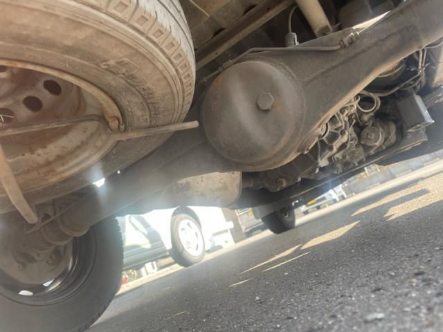 DAIHATSU HIJET TRUCK 4WD 2004 Image 31