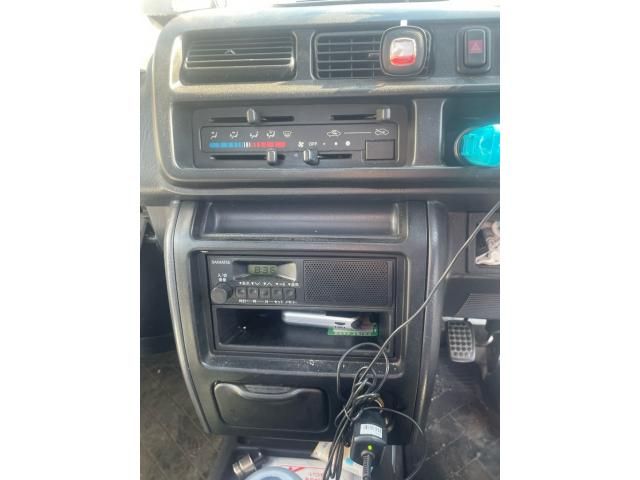 DAIHATSU HIJET TRUCK 4WD 2004 Image 31