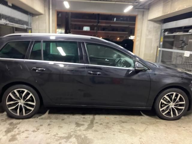 VOLKSWAGEN GOLF VARI 2016 Image 31