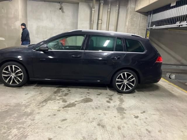 VOLKSWAGEN GOLF VARI 2016 Image 31