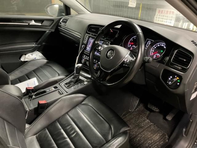 VOLKSWAGEN GOLF VARI 2016 Image 31