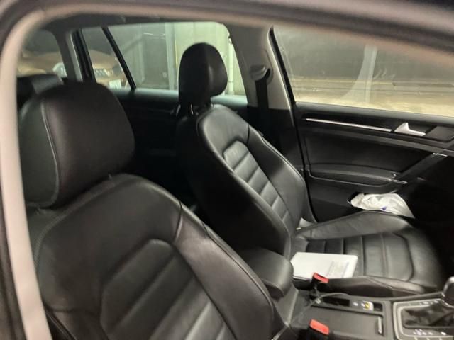 VOLKSWAGEN GOLF VARI 2016 Image 31