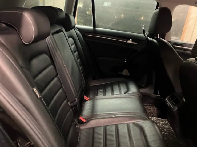 VOLKSWAGEN GOLF VARI 2016 Image 31