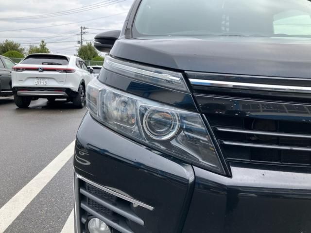 TOYOTA VOXY 2015 Image 31