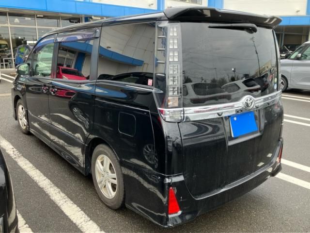 TOYOTA VOXY 2015 Image 31