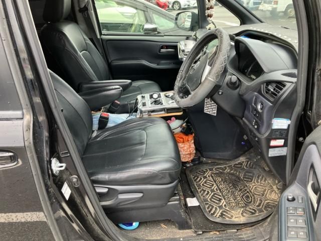 TOYOTA VOXY 2015 Image 31