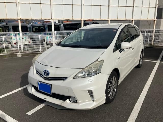 TOYOTA PRIUS ALPHA 2014 Image 31