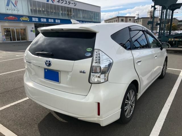 TOYOTA PRIUS ALPHA 2014 Image 31