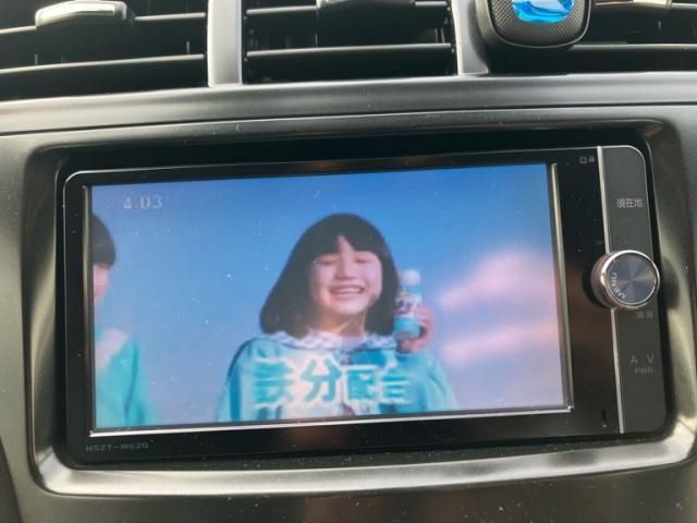 TOYOTA PRIUS ALPHA 2014 Image 31