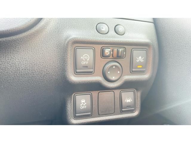 NISSAN NOTE 2015 Image 31