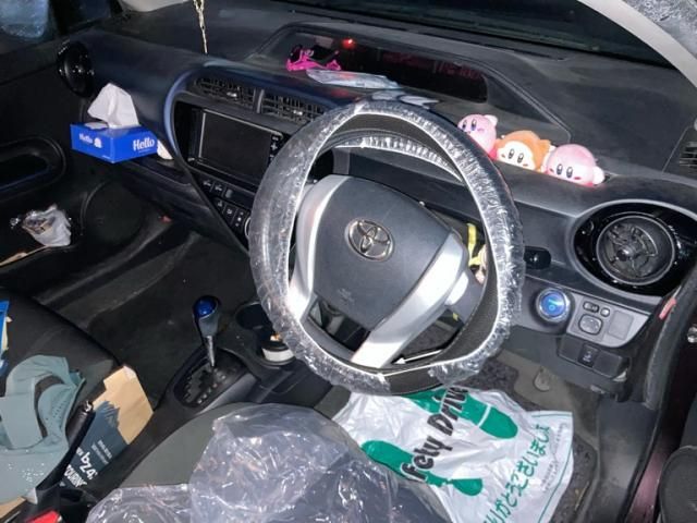 TOYOTA AQUA 2014 Image 31