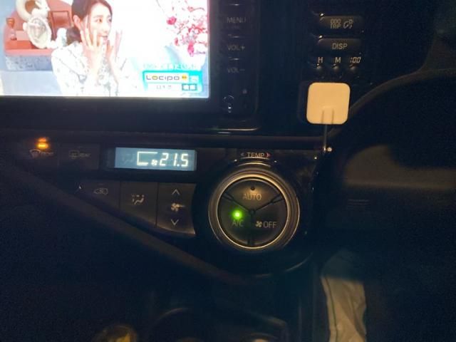 TOYOTA AQUA 2014 Image 31