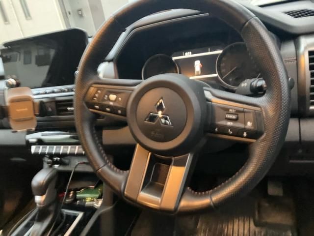 MITSUBISHI TRITON 2024 Image 31