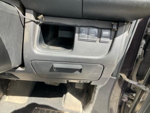 NISSAN SERENA  WG 4WD 2012 Image 31