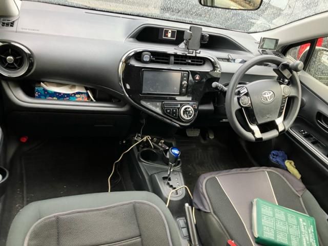 TOYOTA AQUA 2017 Image 31