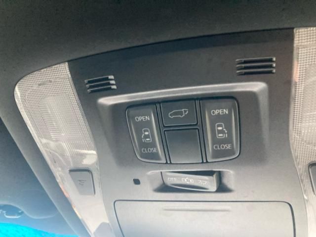 TOYOTA VELLFIRE 2016 Image 31