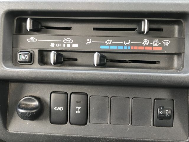 SUBARU SAMBAR TRUCK 4WD 2014 Image 31