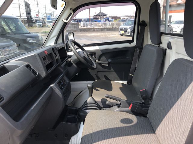 DAIHATSU HIJET TRUCK 4WD 2015 Image 31