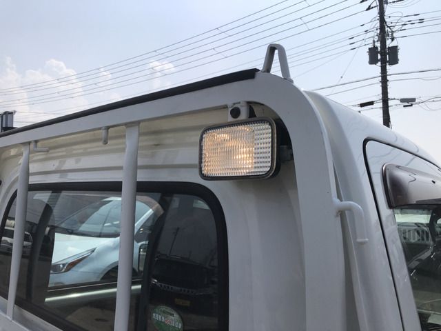 DAIHATSU HIJET TRUCK 4WD 2015 Image 31