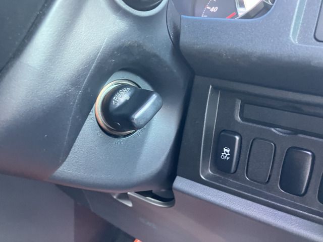 MITSUBISHI DELICA D:5 2WD 2011 Image 31