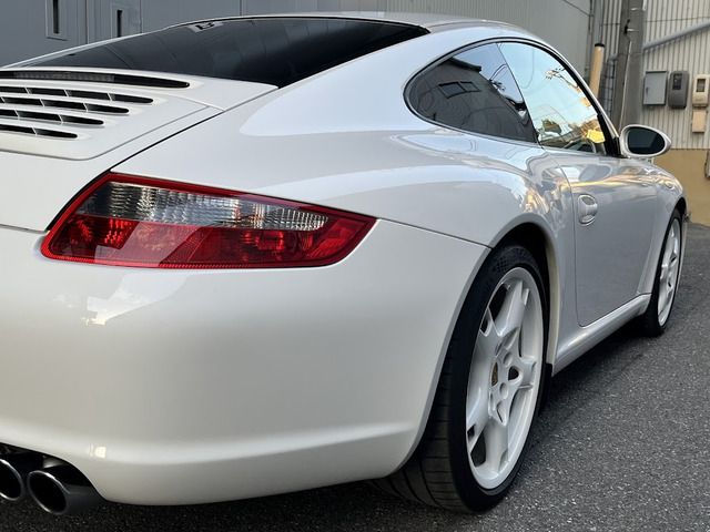 PORSCHE 911 2008 Image 31