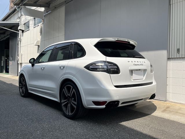 PORSCHE CAYENNE 2013 Image 31