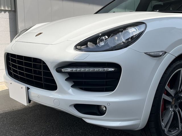 PORSCHE CAYENNE 2013 Image 31
