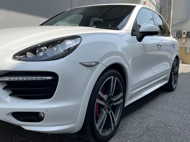 PORSCHE CAYENNE 2013 Image 31
