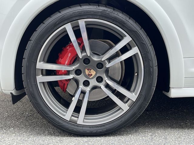 PORSCHE CAYENNE 2013 Image 31