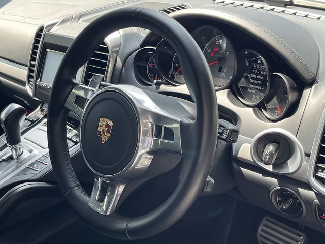 PORSCHE CAYENNE 2013 Image 31