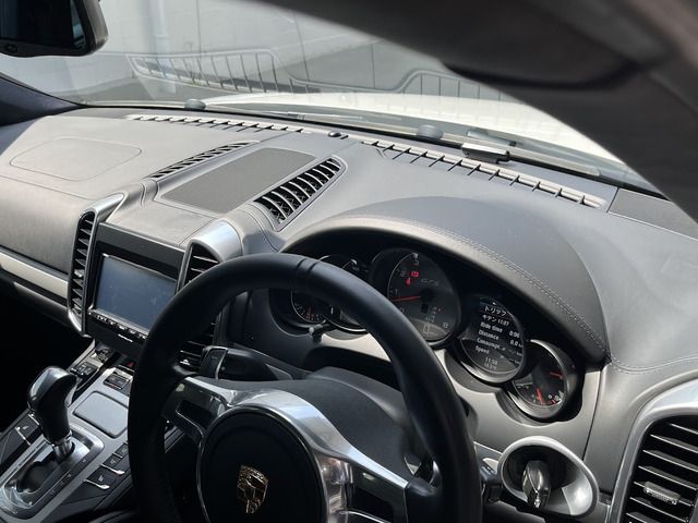 PORSCHE CAYENNE 2013 Image 31