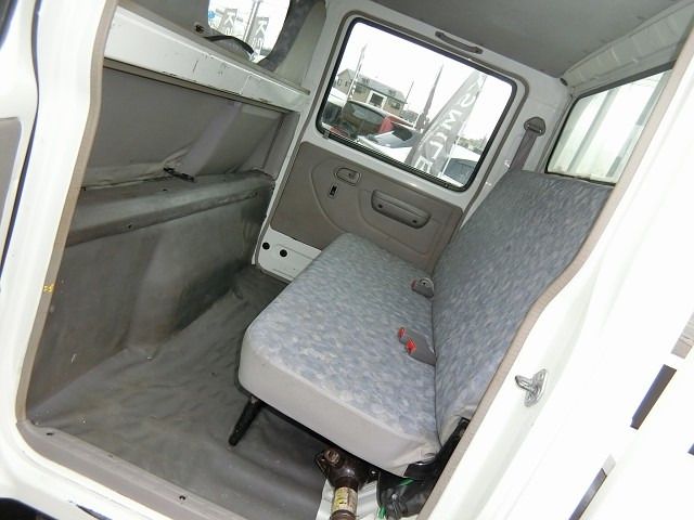 TOYOTA TOYOACE 2005 Image 31