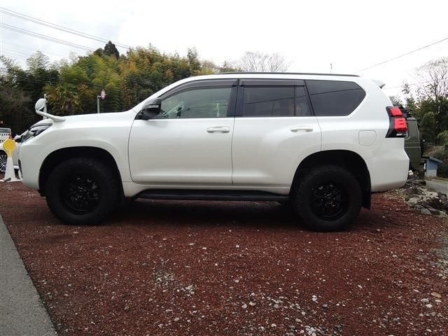 TOYOTA LANDCRUISER PRADO 2021 Image 31