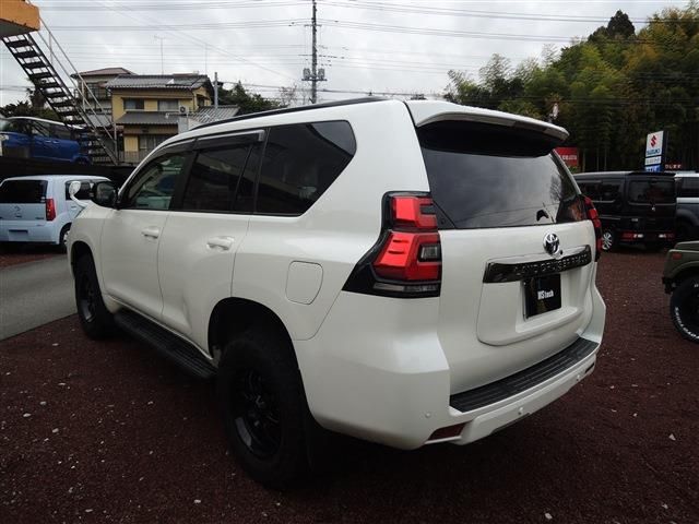 TOYOTA LANDCRUISER PRADO 2021 Image 31