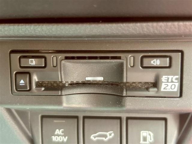 TOYOTA PRIUS 2023 Image 31