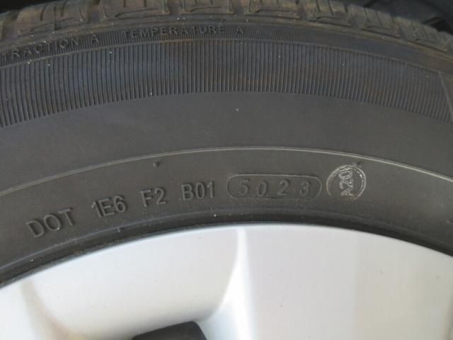 TOYOTA VOXY 2011 Image 31