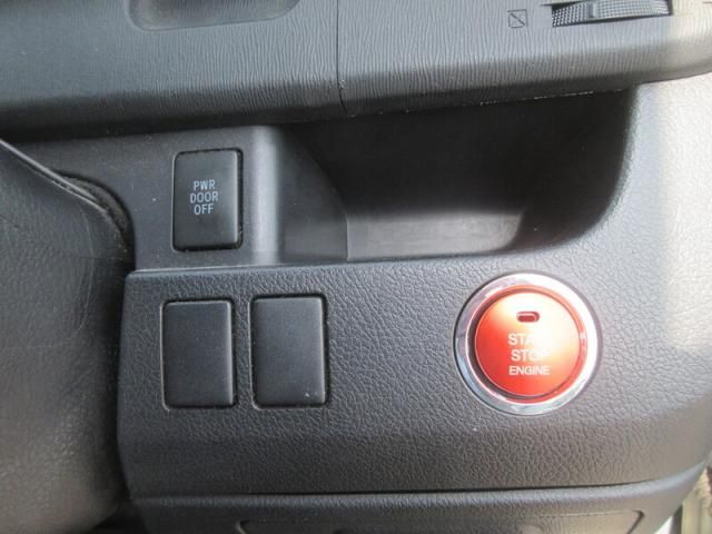 TOYOTA VOXY 2011 Image 31