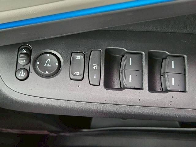 HONDA VEZEL E:HEV 2025 Image 31