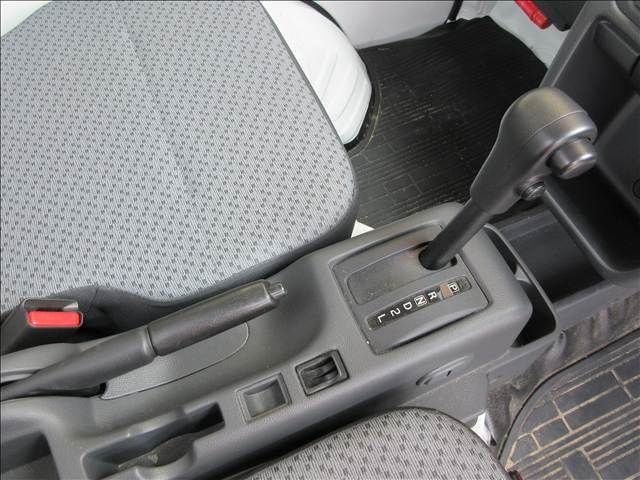 NISSAN NT100 CLIPPER 2023 Image 31