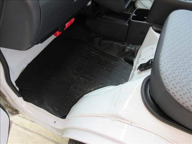 NISSAN NT100 CLIPPER 2023 Image 31