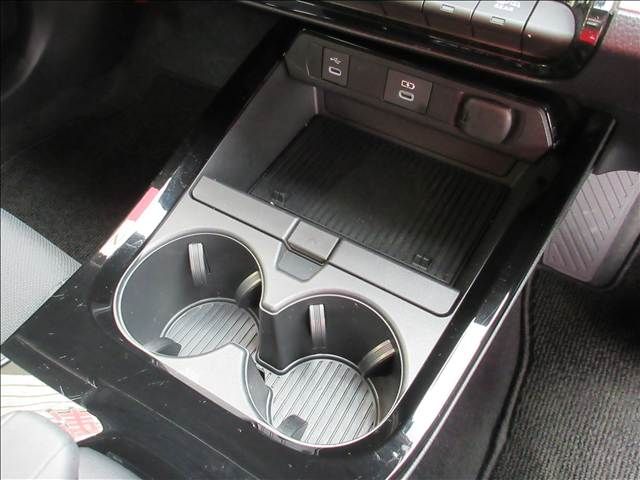 TOYOTA PRIUS 2024 Image 31