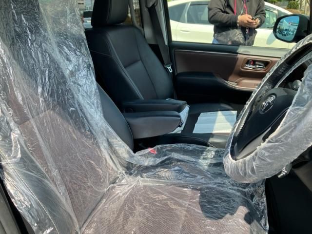 TOYOTA ESQUIRE HYBRID 2015 Image 31