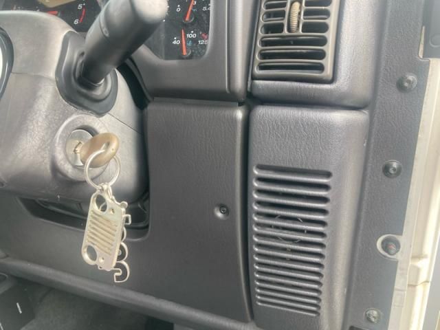 JEEP WRANGLER 2001 Image 31