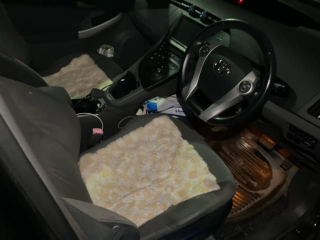 TOYOTA PRIUS 2011 Image 31