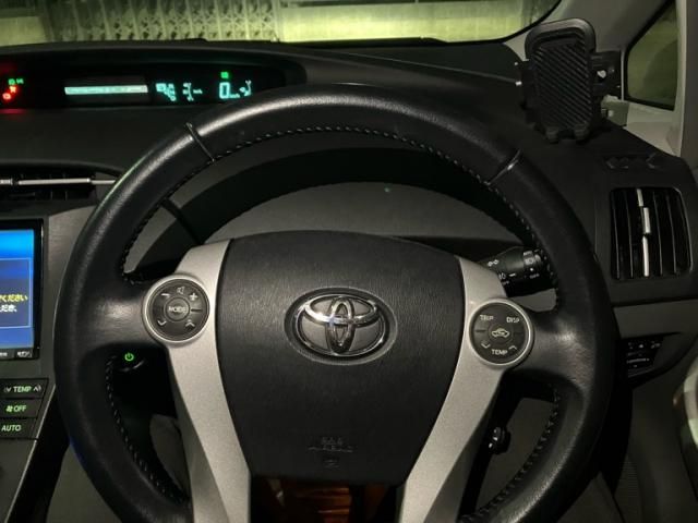 TOYOTA PRIUS 2011 Image 31