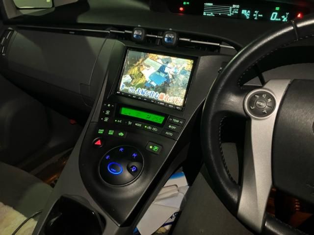 TOYOTA PRIUS 2011 Image 31