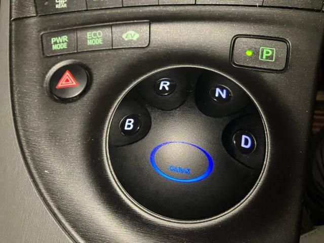 TOYOTA PRIUS 2011 Image 31