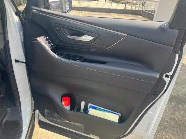 TOYOTA VELLFIRE  HYBRID 4WD 2024 Image 31
