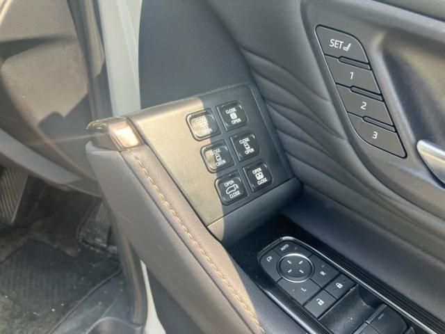 TOYOTA VELLFIRE  HYBRID 4WD 2024 Image 31